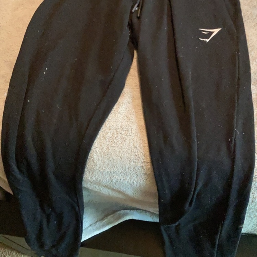 Black gymshark joggers
